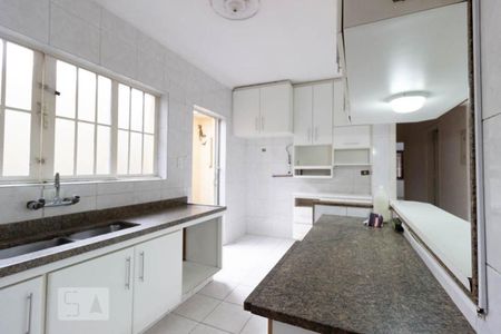 Casa à venda com 295m², 3 quartos e 8 vagasCozinha