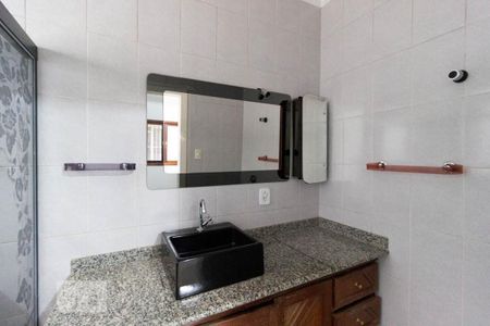 Casa à venda com 295m², 3 quartos e 8 vagasBanheiro Suíte 1