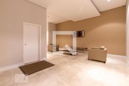 Apartamento à venda com 70m², 2 quartos e 2 vagas Apartamento à venda com 70m², 2 quartos e 2 vagasHall social