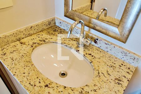 Apartamento à venda com 70m², 2 quartos e 2 vagas Apartamento à venda com 70m², 2 quartos e 2 vagasBanheiro da Suíte 2