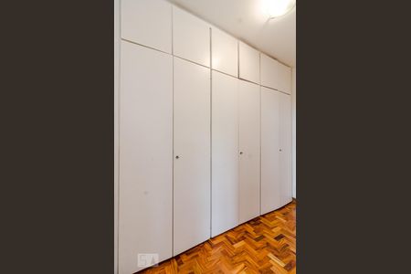 Apartamento para alugar com 200m², 3 quartos e 2 vagasCloset da suíte