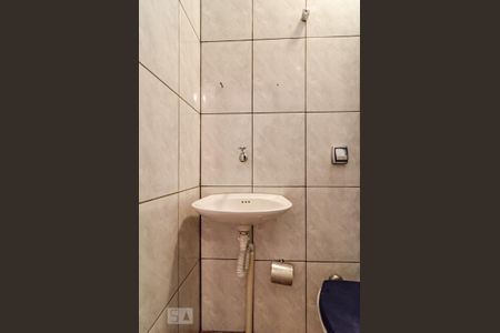 Apartamento para alugar com 200m², 3 quartos e 2 vagasBanheiro de serviço