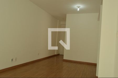 Sala de apartamento para alugar com 3 quartos, 75m² em Pechincha, Rio de Janeiro