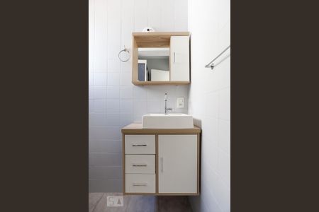 Apartamento para alugar com 55m², 2 quartos e sem vagaBanheiro