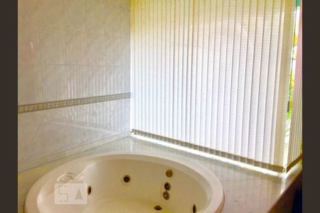 Banheiro de casa à venda com 4 quartos, 490m² em Jardim Leonor Mendes de Barros, São Paulo