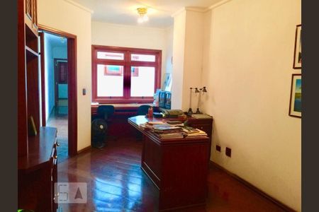 Quarto de casa à venda com 4 quartos, 490m² em Jardim Leonor Mendes de Barros, São Paulo