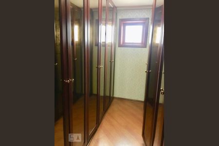 Casa à venda com 490m², 4 quartos e sem vagaQuarto