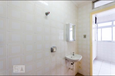 Apartamento para alugar com 108m², 3 quartos e 1 vaga Apartamento para alugar com 108m², 3 quartos e 1 vagaBanheiro de serviço