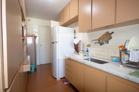 Apartamento à venda com 76m², 2 quartos e 2 vagasCozinha