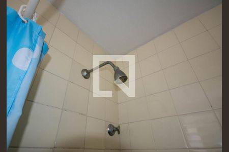 Apartamento à venda com 76m², 2 quartos e 2 vagasBanheiro de Serviço