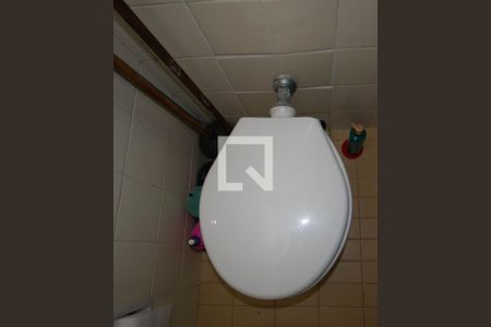 Apartamento à venda com 76m², 2 quartos e 2 vagasBanheiro de Serviço