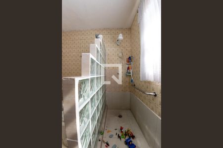 Casa à venda com 587m², 3 quartos e 2 vagasBanheiro