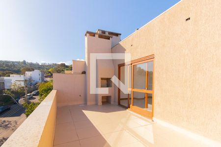 Casa de condomínio à venda com 240m², 4 quartos e 2 vagas Casa de condomínio à venda com 240m², 4 quartos e 2 vagasTerraço