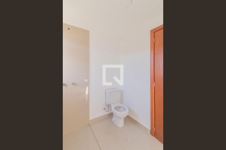 Casa de condomínio à venda com 240m², 4 quartos e 2 vagas Casa de condomínio à venda com 240m², 4 quartos e 2 vagasBanheiro