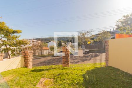 Casa de condomínio à venda com 240m², 4 quartos e 2 vagas Casa de condomínio à venda com 240m², 4 quartos e 2 vagasQuintal