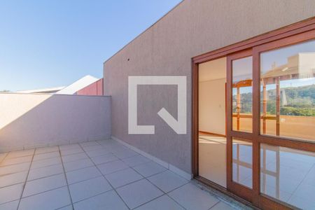 Casa de condomínio à venda com 240m², 4 quartos e 2 vagas Casa de condomínio à venda com 240m², 4 quartos e 2 vagasTerraço