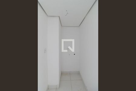 Casa de condomínio à venda com 240m², 4 quartos e 2 vagas Casa de condomínio à venda com 240m², 4 quartos e 2 vagasÁrea de Serviço