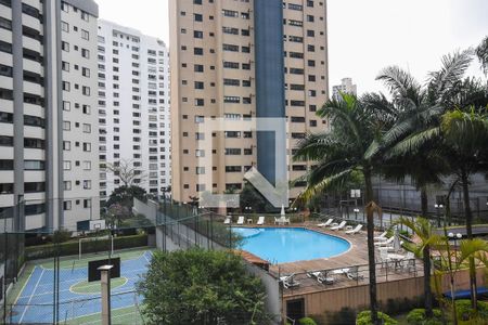 Vista de apartamento à venda com 4 quartos, 250m² em Vila Suzana, São Paulo