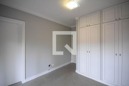 Apartamento à venda com 250m², 4 quartos e 4 vagas Apartamento à venda com 250m², 4 quartos e 4 vagasSuíte 2