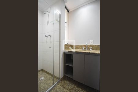 Apartamento à venda com 250m², 4 quartos e 4 vagas Apartamento à venda com 250m², 4 quartos e 4 vagasBanheiro suíte 2