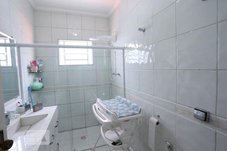 Casa à venda com 260m², 3 quartos e 3 vagasBanheiro 2