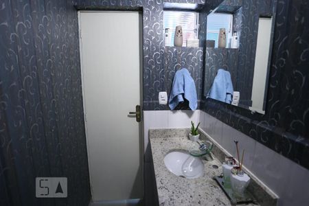 Casa à venda com 260m², 3 quartos e 3 vagasLavabo