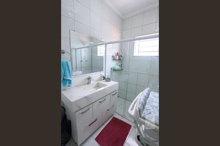 Casa à venda com 260m², 3 quartos e 3 vagasBanheiro 2