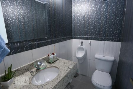 Casa à venda com 260m², 3 quartos e 3 vagasLavabo