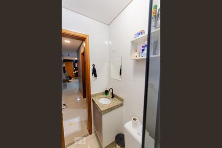 Apartamento à venda com 100m², 2 quartos e 2 vagas Apartamento à venda com 100m², 2 quartos e 2 vagasBanheiro