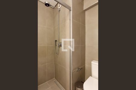Banheiro suíte de apartamento à venda com 1 quarto, 29m² em Alphaville Industrial, Barueri