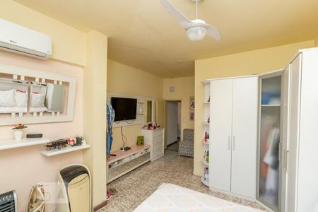 Quarto 1 (suíte) de casa de condomínio para alugar com 3 quartos, 120m² em Vila Valqueire, Rio de Janeiro