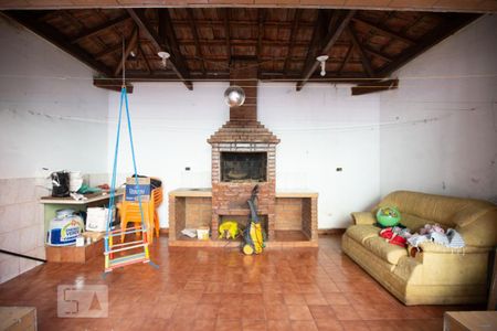 Casa à venda com 220m², 4 quartos e 2 vagasÁrea Externa