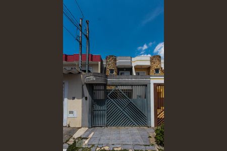 Casa à venda com 207m², 3 quartos e 2 vagasFachada