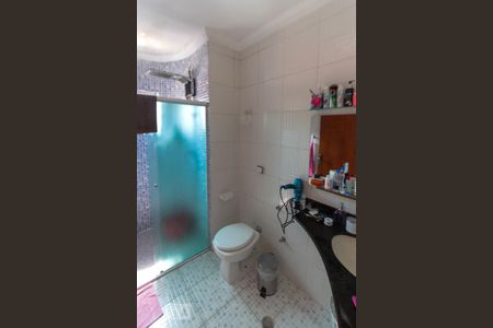 Casa à venda com 207m², 3 quartos e 2 vagasBanheiro da suite