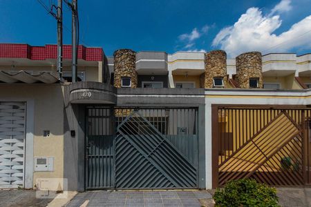 Casa à venda com 207m², 3 quartos e 2 vagasFachada