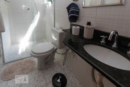 Casa à venda com 207m², 3 quartos e 2 vagasBanheiro