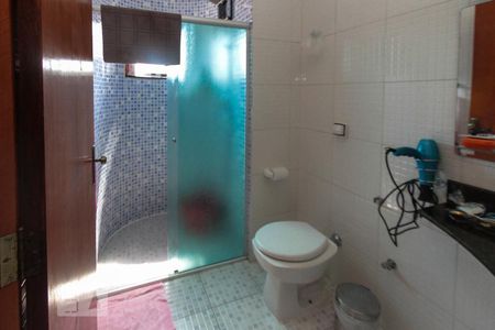 Casa à venda com 207m², 3 quartos e 2 vagasBanheiro da suite