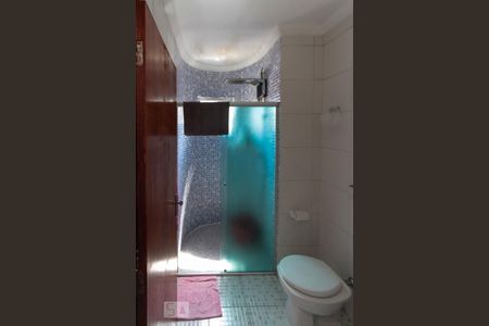 Casa à venda com 207m², 3 quartos e 2 vagasBanheiro da suite