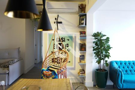 Apartamento à venda com 100m², 3 quartos e 2 vagasSala