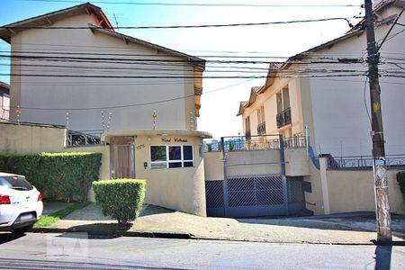 Casa de condomínio à venda com 174m², 3 quartos e 2 vagasFachada