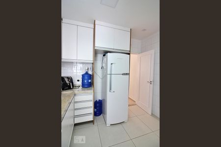 Casa de condomínio à venda com 174m², 3 quartos e 2 vagasCozinha