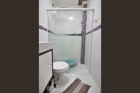 Casa de condomínio à venda com 174m², 3 quartos e 2 vagasBanheiro Social