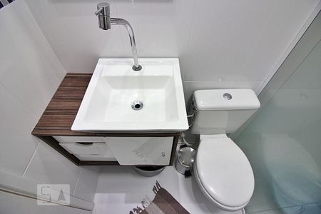 Casa de condomínio à venda com 174m², 3 quartos e 2 vagasBanheiro Social