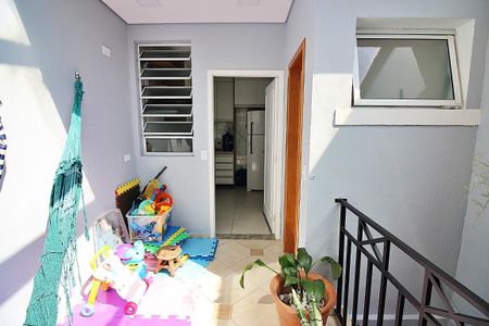 Casa de condomínio à venda com 174m², 3 quartos e 2 vagasQuintal