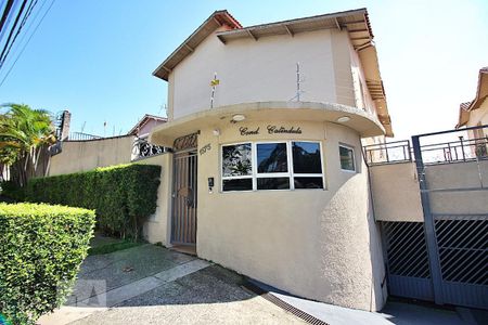 Casa de condomínio à venda com 174m², 3 quartos e 2 vagasFachada