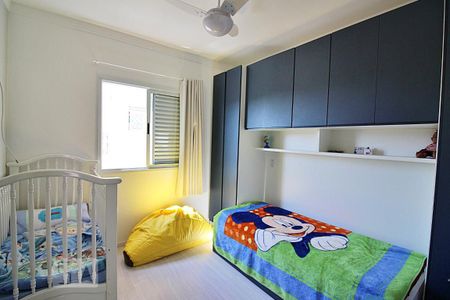 Casa de condomínio à venda com 174m², 3 quartos e 2 vagasQuarto 3