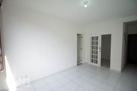 Sala de apartamento para alugar com 1 quarto, 42m² em Fonseca, Niterói