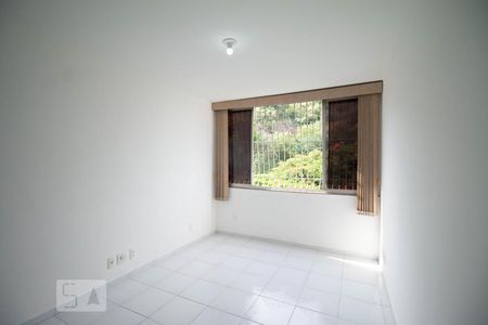 Sala de apartamento para alugar com 1 quarto, 42m² em Fonseca, Niterói