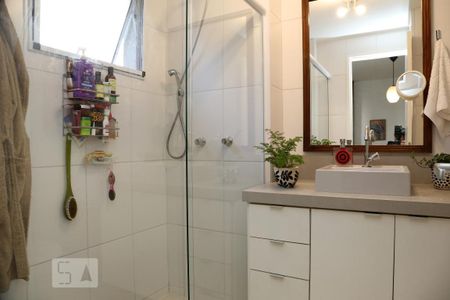 Apartamento à venda com 85m², 2 quartos e 2 vagasBanheiro da Suíte