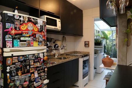 Apartamento à venda com 85m², 2 quartos e 2 vagasCozinha 